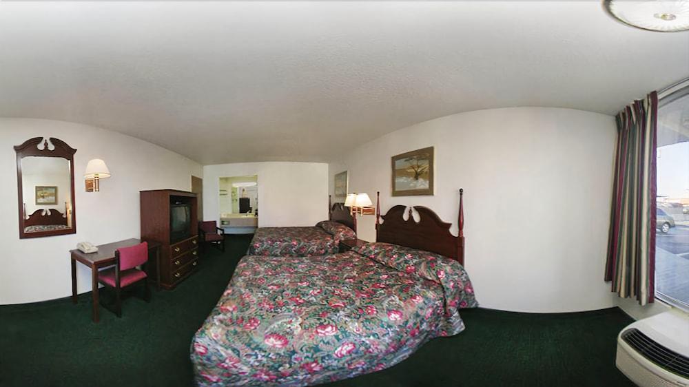 Super 8 by Wyndham Oklahoma Fairgrounds Motel Bagian luar foto